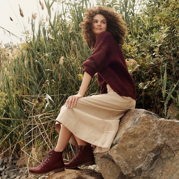 New Earth Brands Lace Up Ankle Janel Boots Bootie Red Berry NIB Fashion - Picture 5 of 6